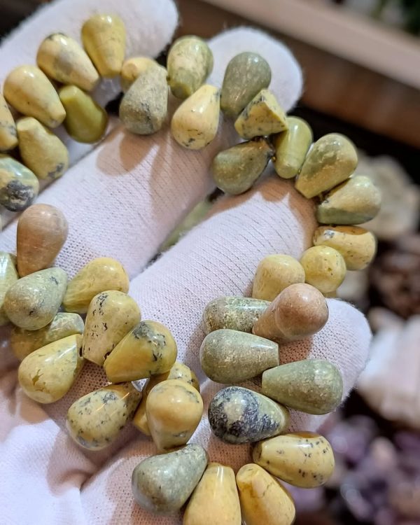 یشم کانادا